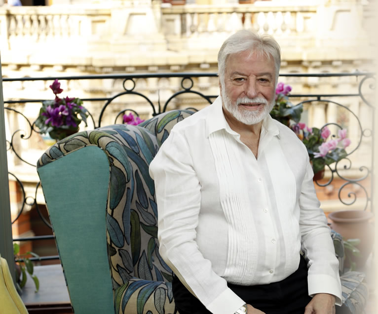 imagen de Escritor, Terapeuta y Conferencista Internacional